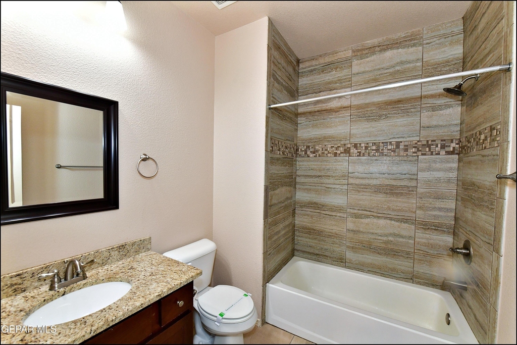 1908 William Caples Street - Photo 28