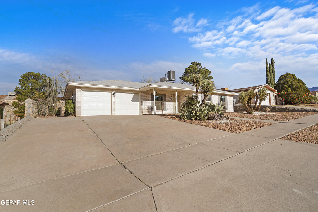 7141 Gran Vida Drive - Photo 2