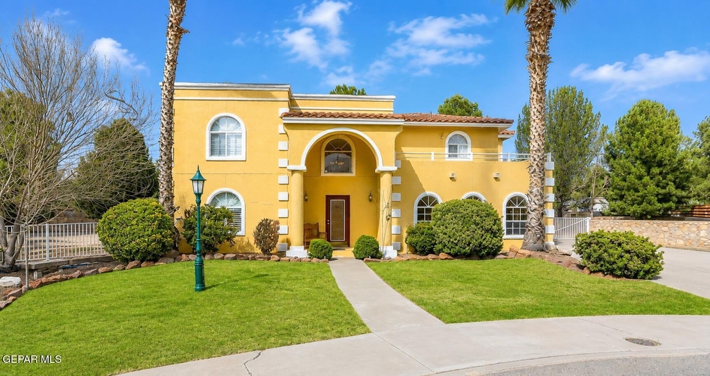 650 Vera Court - Photo 0