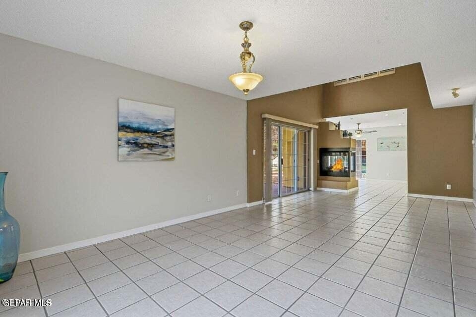 650 Vera Court - Photo 2