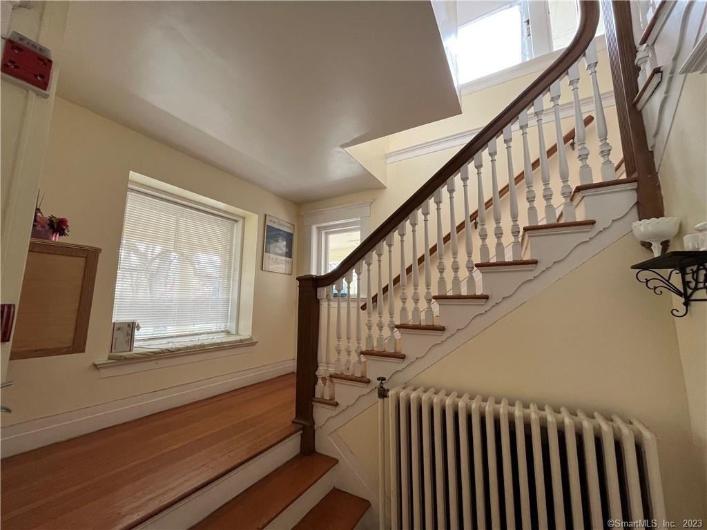 738 Whitney Avenue - Photo 4