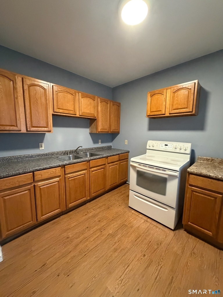 71 Williams Street - Photo 3