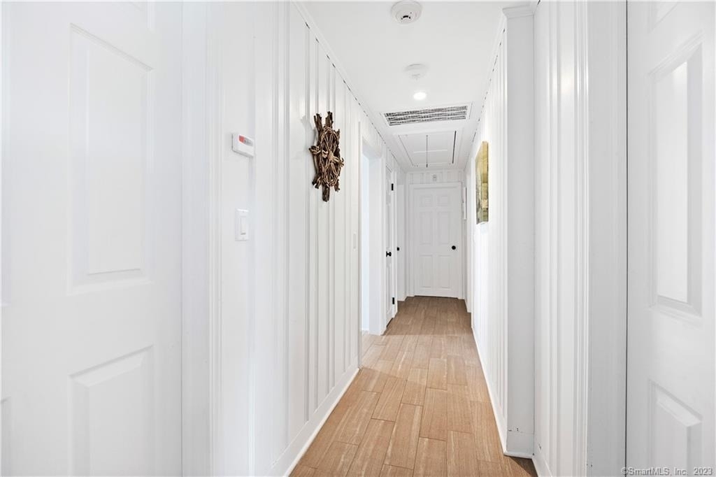 8 Belaire Manor - Photo 19