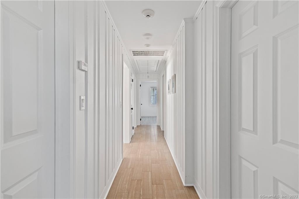 8 Belaire Manor - Photo 20