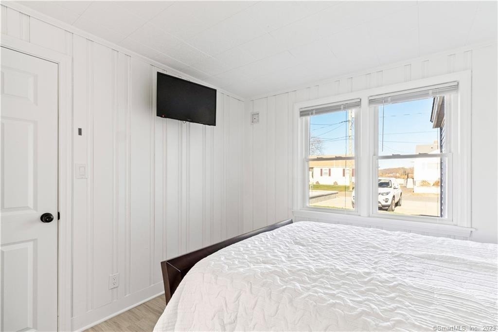 8 Belaire Manor - Photo 28