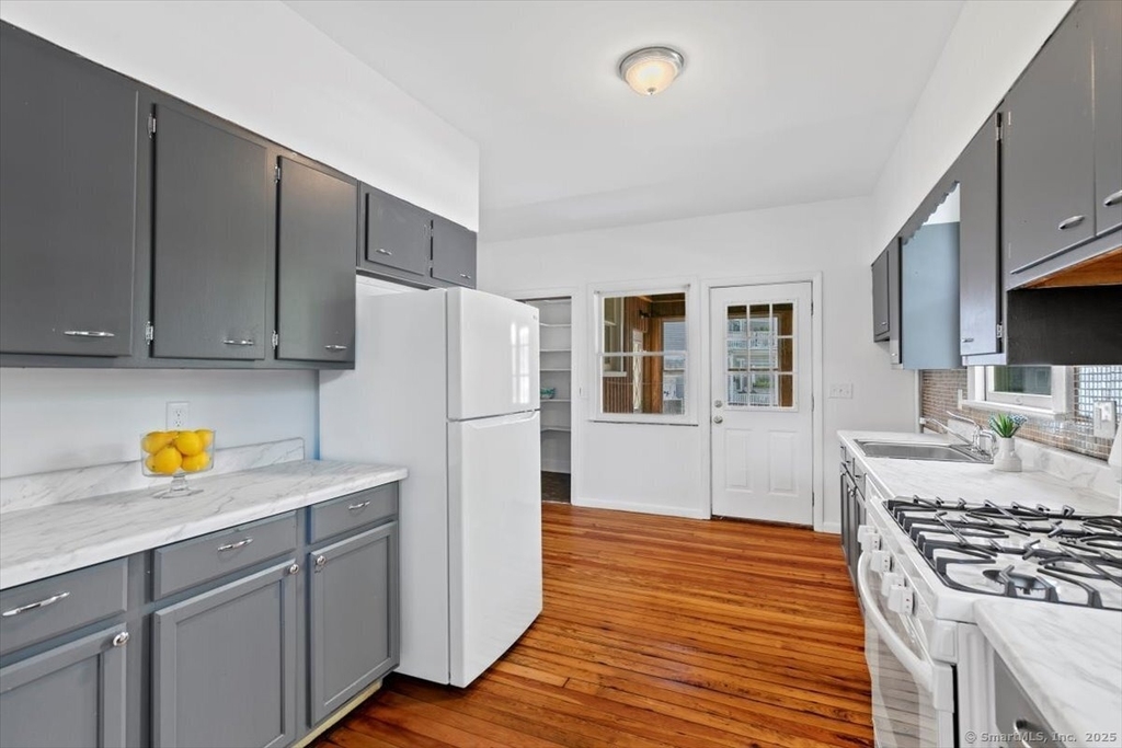 212 Maple Street - Photo 9