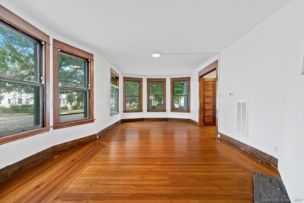 212 Maple Street - Photo 4