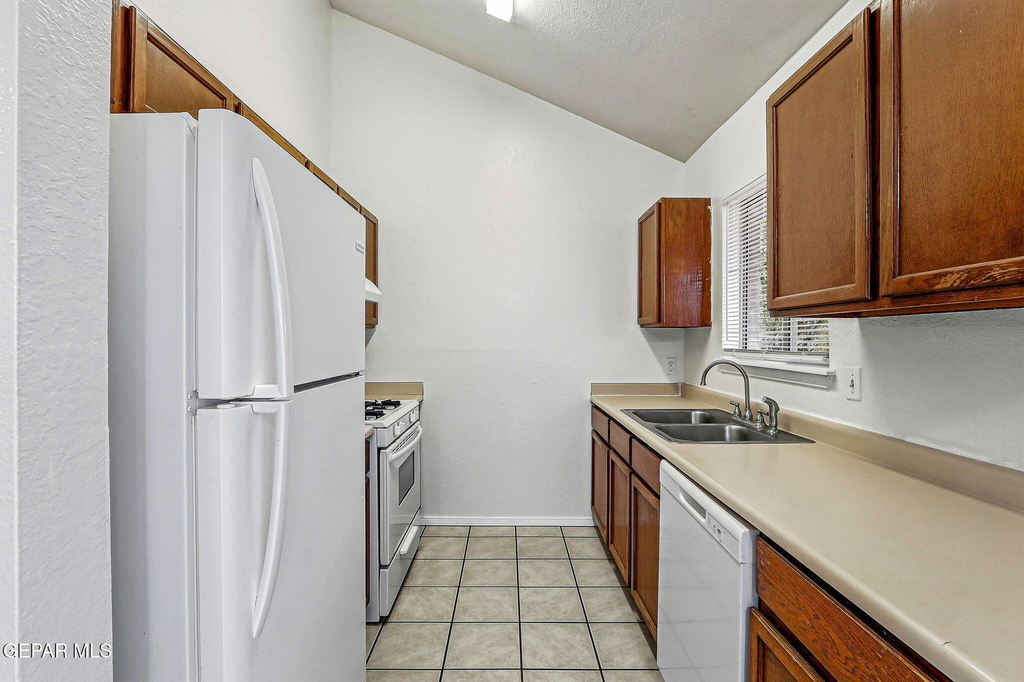 10902 Yogi Berra Circle - Photo 14