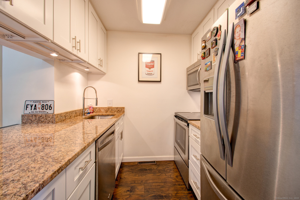 184 Gravel Street - Photo 1