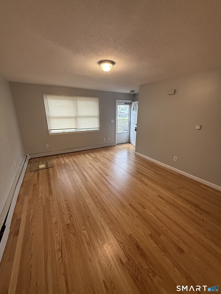 106 Howard Avenue - Photo 6