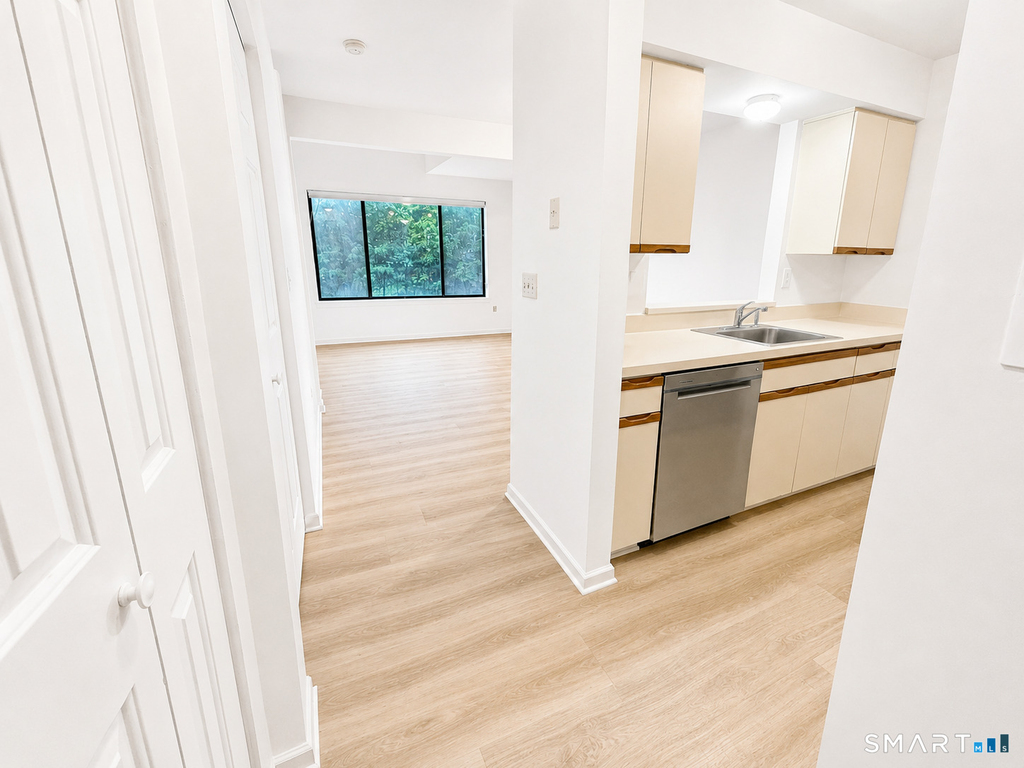 1690 Dixwell Avenue - Photo 3