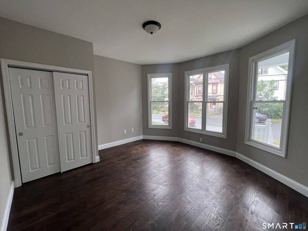 52 Admiral Street - Photo 4