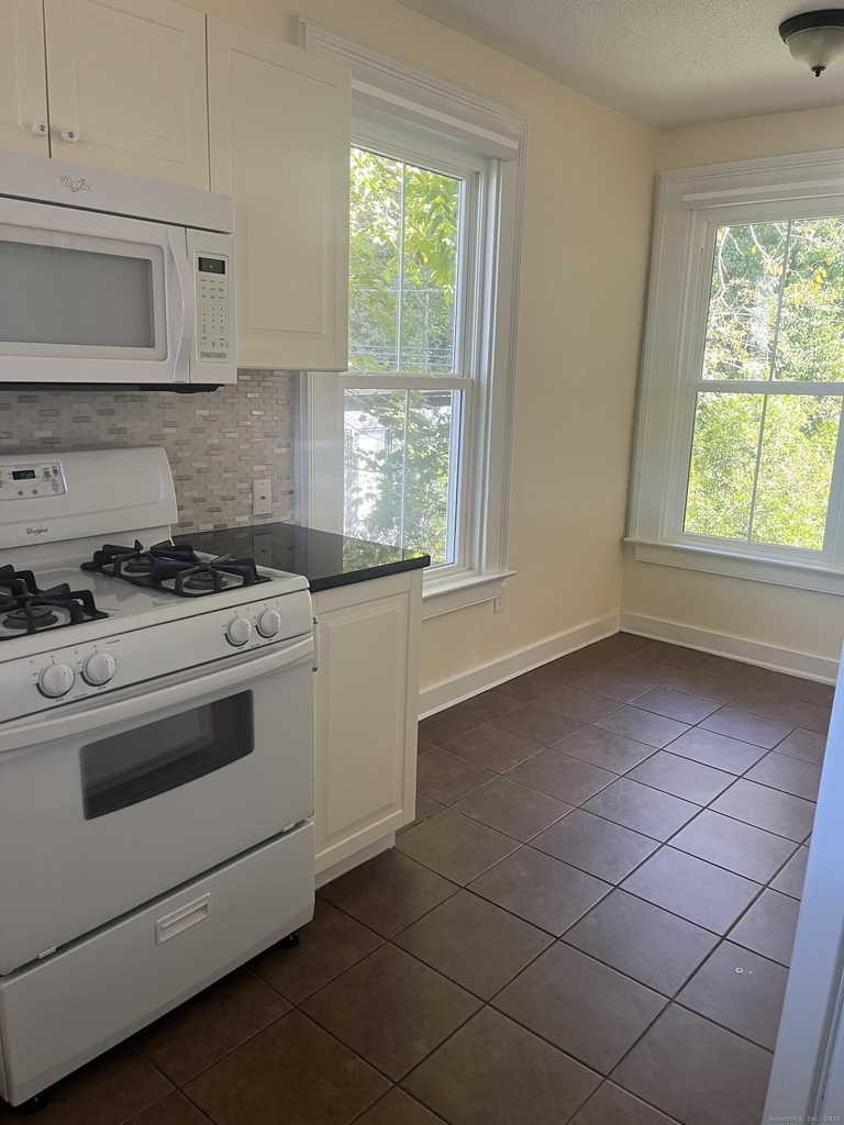896 Quinnipiac Avenue - Photo 8