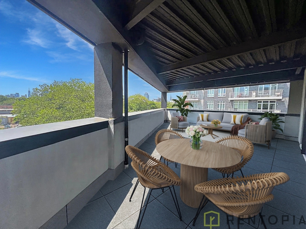 494 Manhattan Avenue - Photo 1