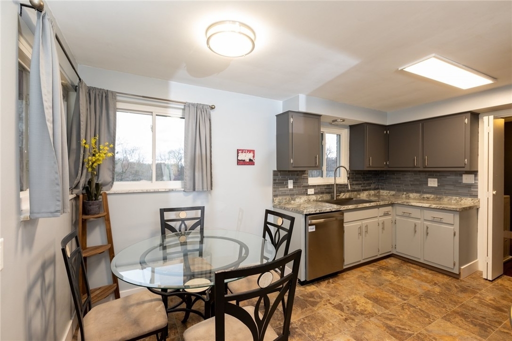 2413 Nicholson Rd - Photo 4