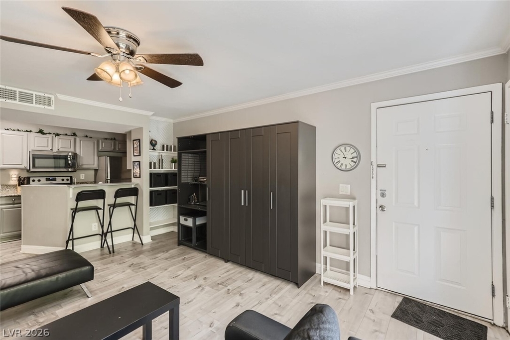5146 S Jones Boulevard - Photo 2