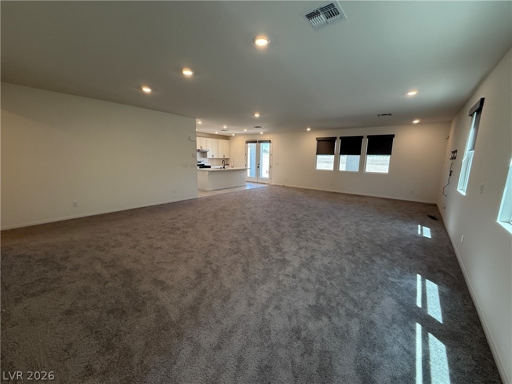 8030 Minavalle Avenue - Photo 3