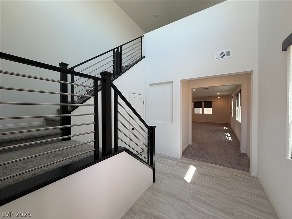 8030 Minavalle Avenue - Photo 2