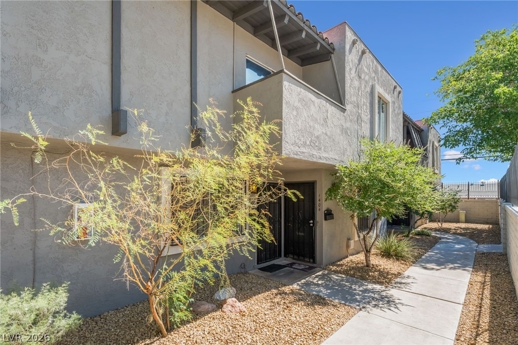 1406 N Jones Boulevard - Photo 0