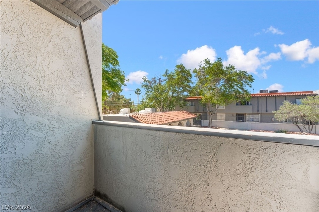 1406 N Jones Boulevard - Photo 18