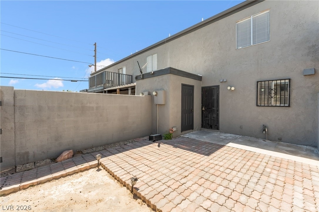 1406 N Jones Boulevard - Photo 29