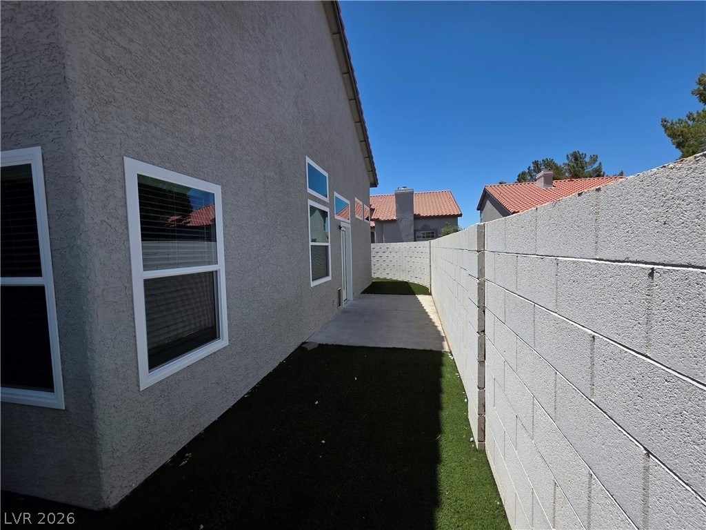 2275 Ramsgate Drive - Photo 11