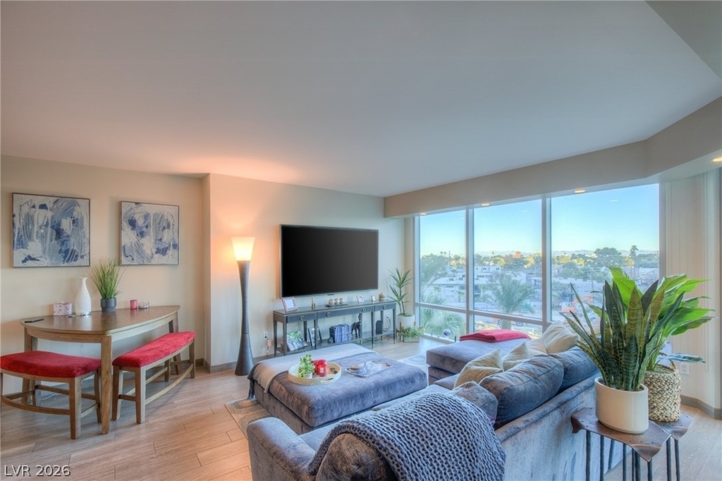 322 Karen Avenue - Photo 7