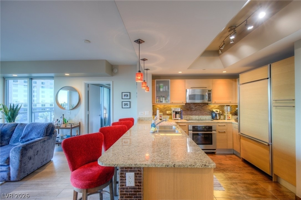 322 Karen Avenue - Photo 3