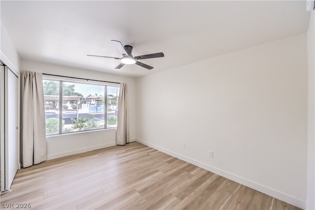 3425 E Russell Road - Photo 19