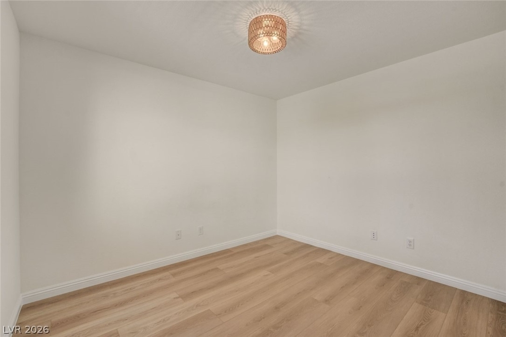 10808 Wallflower Avenue - Photo 37