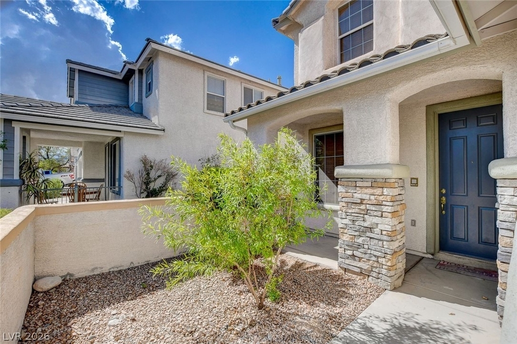 10808 Wallflower Avenue - Photo 3