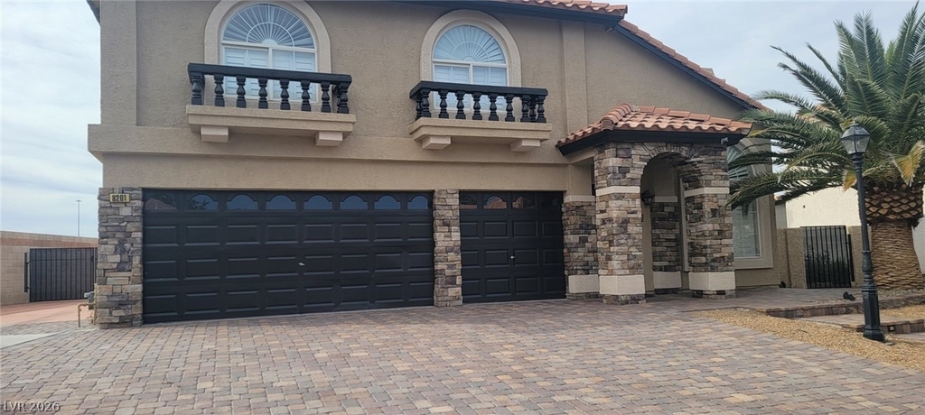 8201 Mountain Heather Court - Photo 0