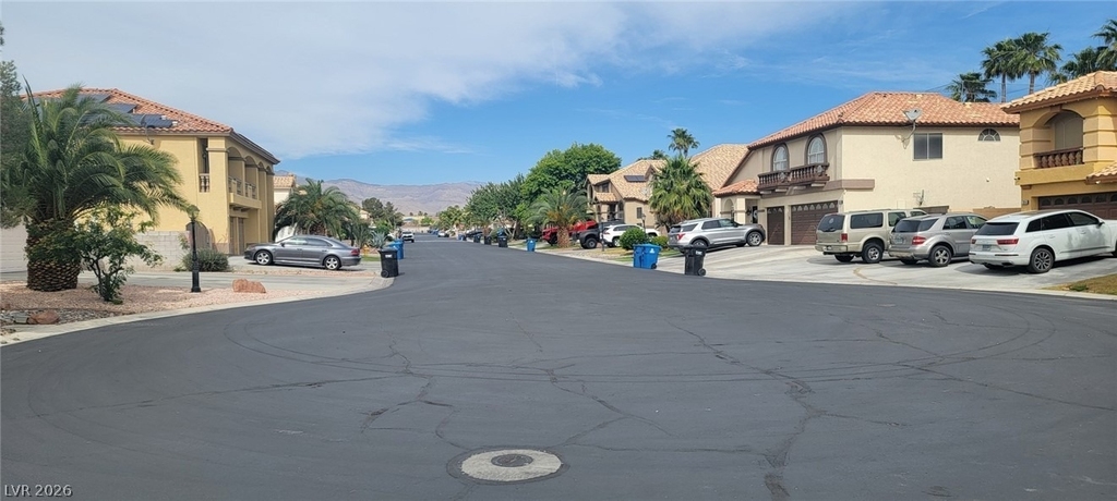 8201 Mountain Heather Court - Photo 2