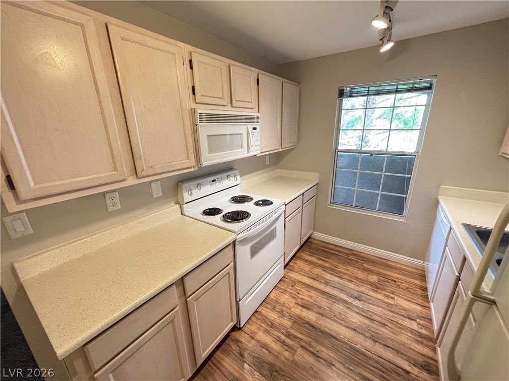 231 W Horizon Ridge Parkway - Photo 11