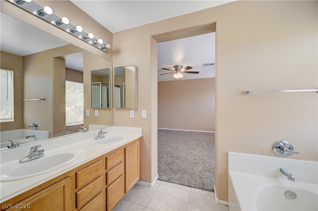 8621 Grand Pine Avenue - Photo 27