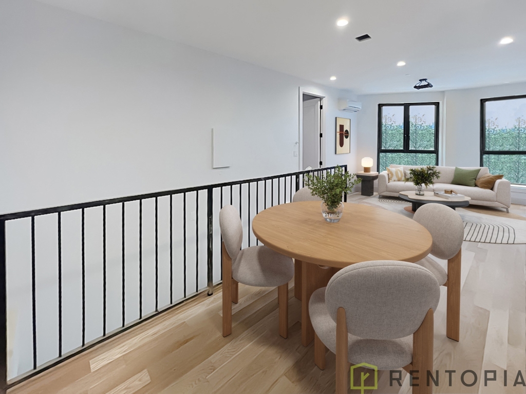 494 Manhattan Avenue - Photo 3