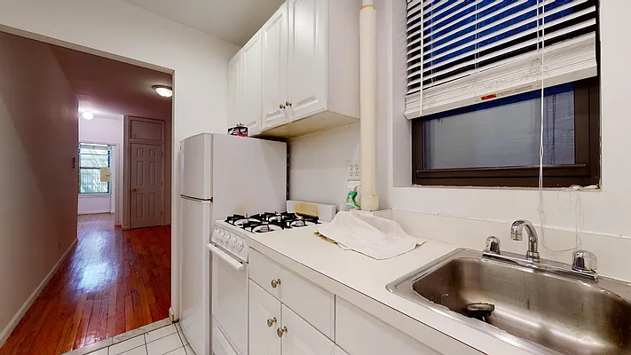 322 East 89th Street - Photo 7