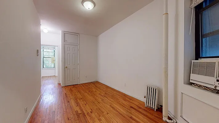 322 East 89th Street - Photo 5
