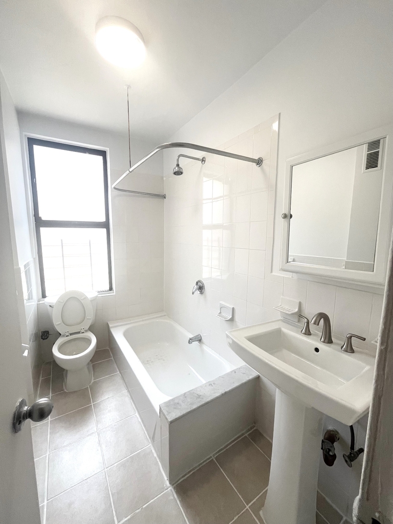 130 Ft Washington Avenue - Photo 4
