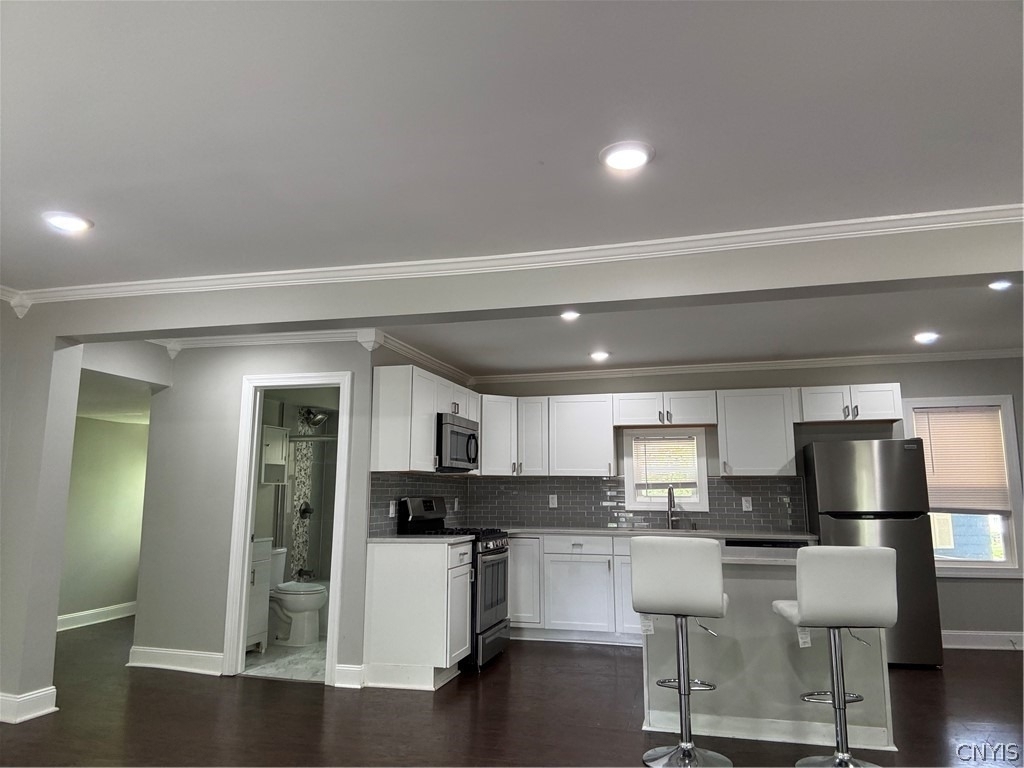 61 1/2 Downer Street - Photo 2
