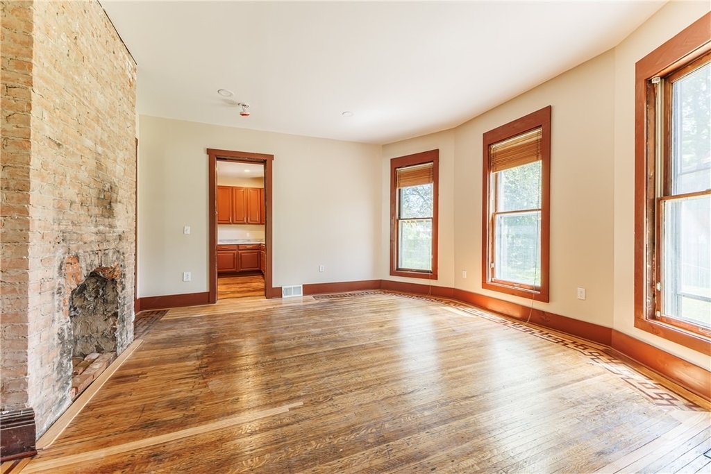 268 Lyndhurst Street - Photo 6