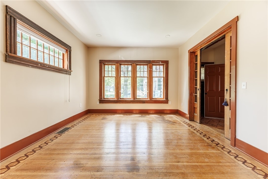 268 Lyndhurst Street - Photo 8