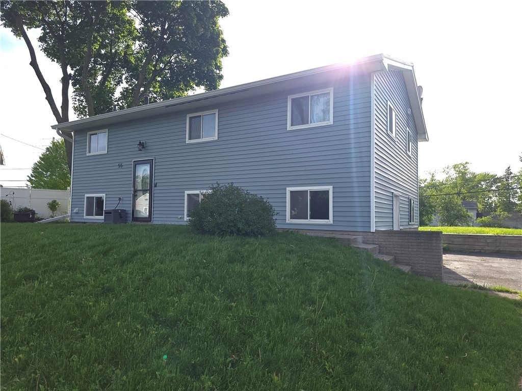 55 Agar Avenue - Photo 2