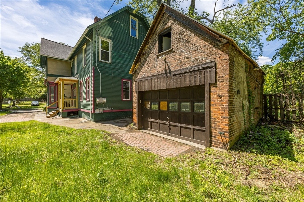 266 Lyndhurst Street - Photo 13