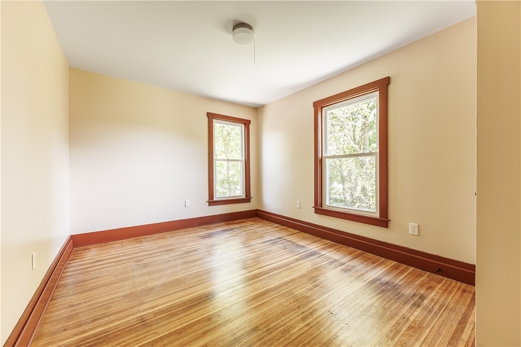 266 Lyndhurst Street - Photo 8