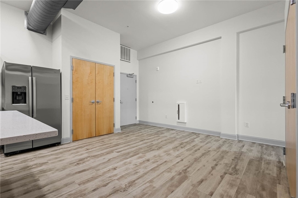 105 Main Street - Photo 6
