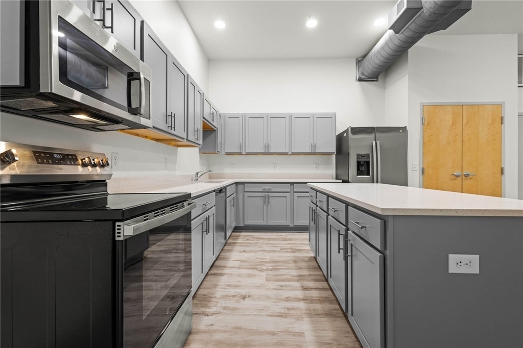 105 Main Street - Photo 3