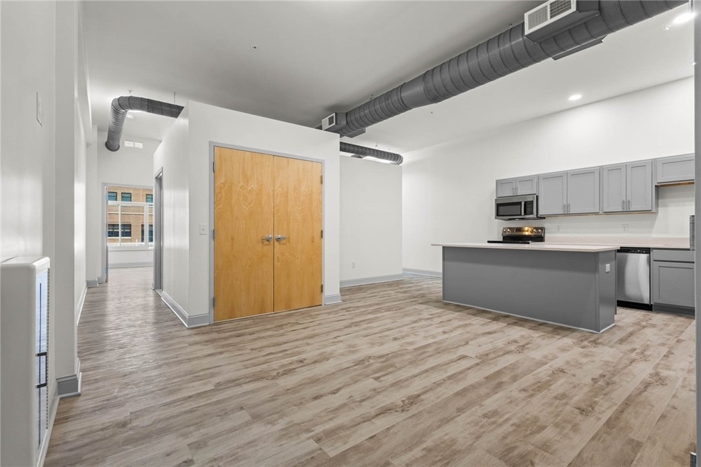 105 Main Street - Photo 9