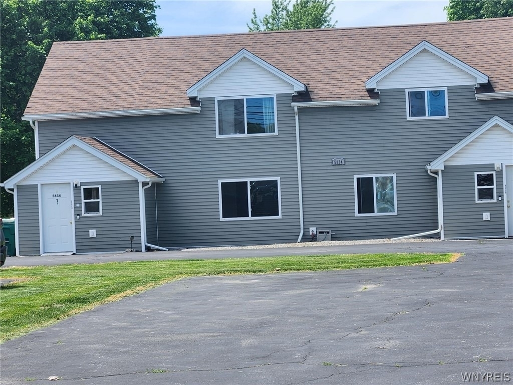 5834 S Transit Road - Photo 0