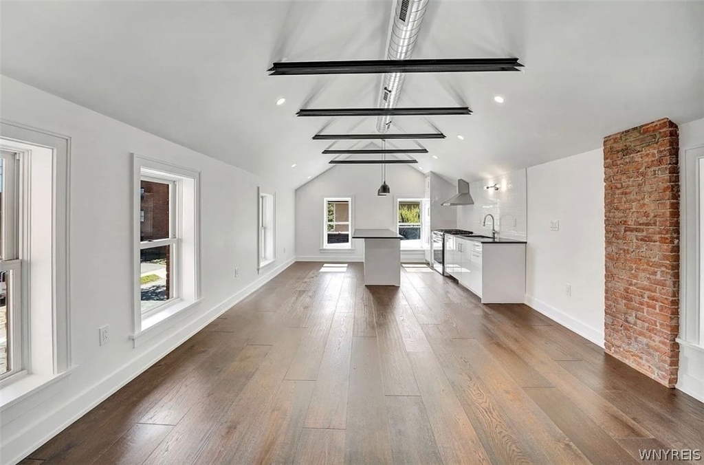162 Allen Street - Photo 10